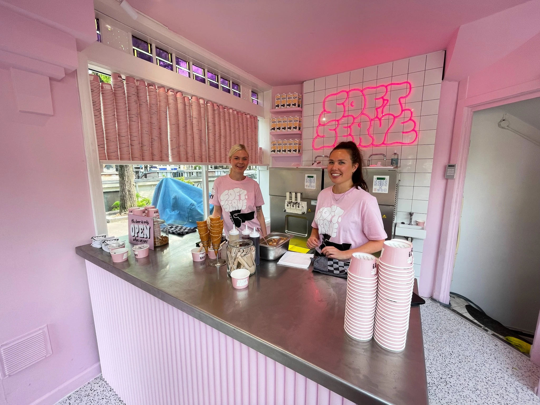The Oatly popup shop and corner building